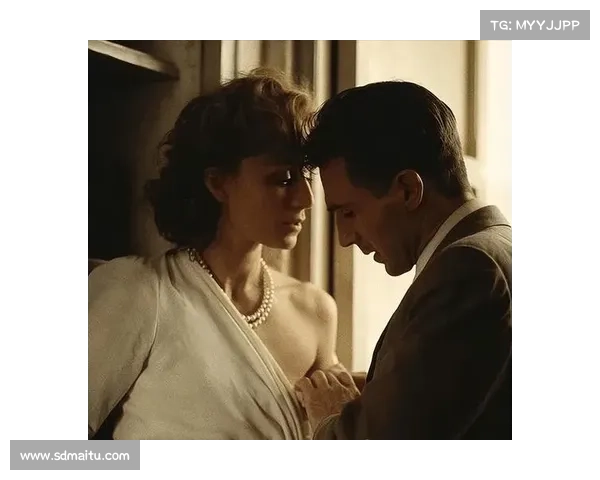 《黑暗游戏中的人性试炼与伦理边界探索》 《黑暗游戏中的人性试炼与伦理边界探索》