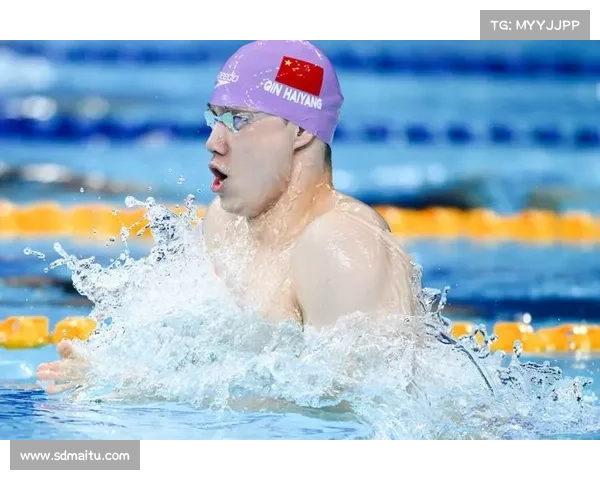 深入探讨坎贝尔在比赛中所担任的关键场上位置与角色解析全面研究