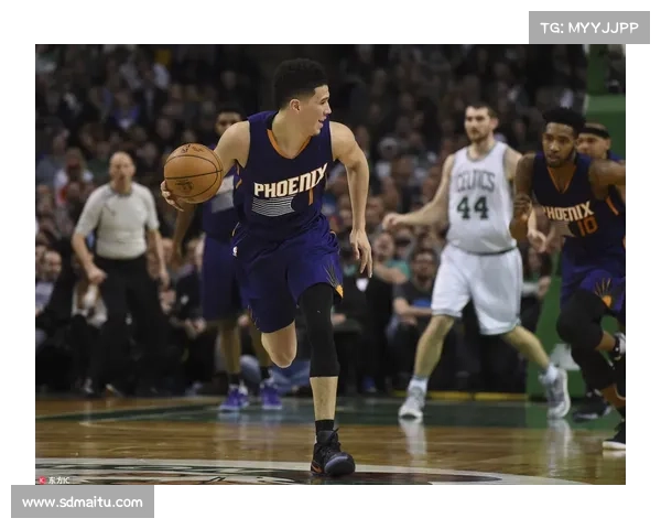 德文·布克职业生涯数据与各赛季表现全面分析与对比